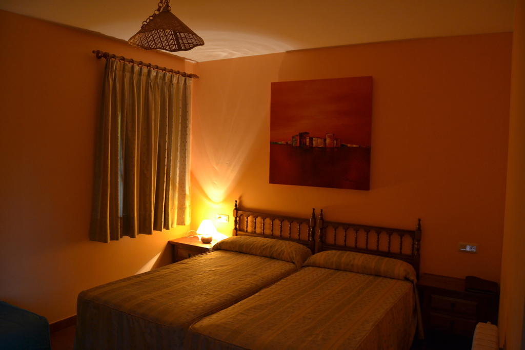 Los Palacios Albarracín 部屋 写真